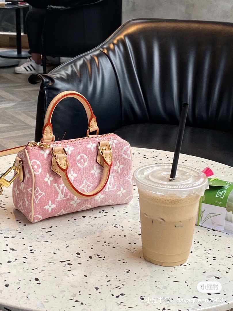 Nano pink bag